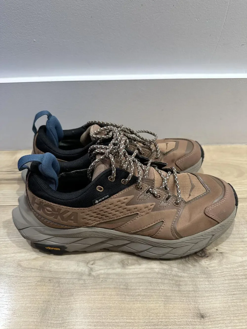Hoka One One Wanacapa Low GTX Shoes Mens Size 8.5 Brown Gore-Tex Vibram Trail